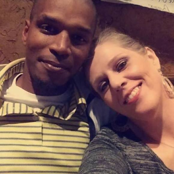 Meet your Posher, Courtney - Picture 1 of 1